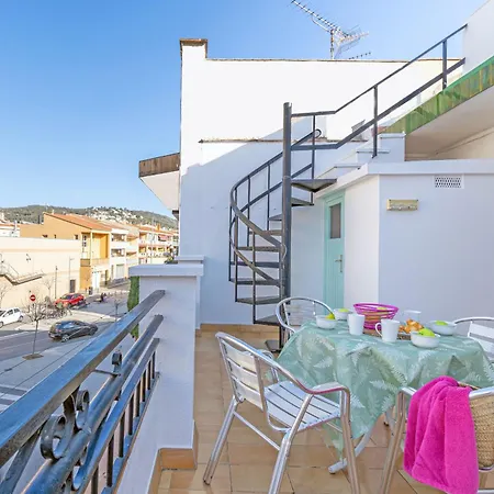 Appartement Basic Confort Poeta Marquina 2do 2027 Roses