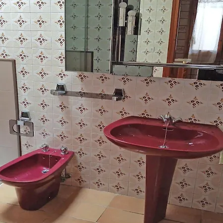 Appartement Basic Confort Poeta Marquina 2do 2027 Roses